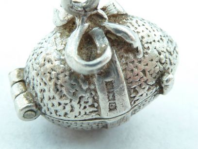 Opening Goose Egg Charm